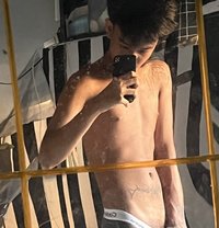 Tin - Male escort in Manila