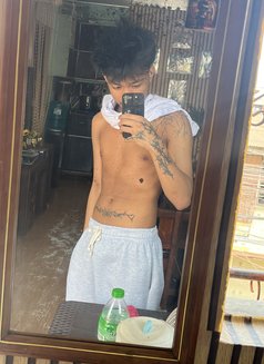 Blaire - Male escort in Manila Photo 8 of 10