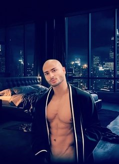 Blaise - Male escort in Dubai Photo 20 of 27