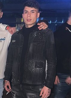 Blanco - Male escort in London Photo 2 of 6