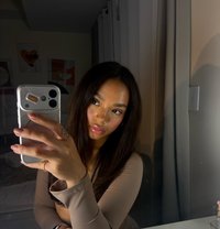 Blasian Baddie • Camshow • Custom Conten - puta in Manila Photo 1 of 11