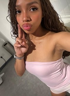 Blasian 𝐁𝐨𝐦𝐛𝐬𝐡𝐞𝐥𝐥• Mixed - escort in Kuala Lumpur Photo 3 of 6