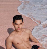 BLASTER YOUNG - Male escort in Bali