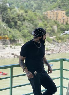 Blaze Hart - Male escort in New Delhi Photo 3 of 5