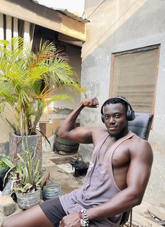 Bless - Acompañantes masculino in Accra Photo 1 of 7