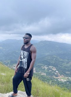 Bless - Acompañantes masculino in Accra Photo 3 of 7