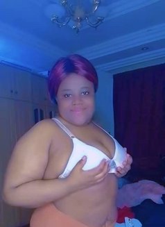 Bless - escort in Jeddah Photo 2 of 5