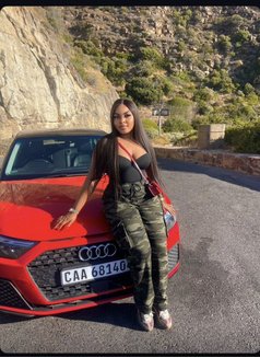 Blew blue - escort in Accra Photo 5 of 6