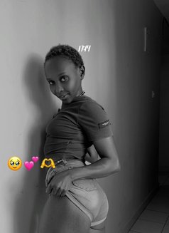 Bliss Creamer 🧚 - adult performer in Nairobi Photo 7 of 10
