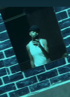 Bliss - escort in Accra Photo 4 of 5