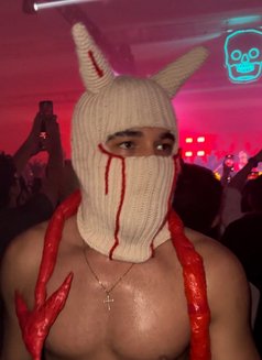 Blok - Male escort in İstanbul Photo 8 of 8