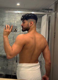 Blok - Male escort in İstanbul Photo 10 of 10
