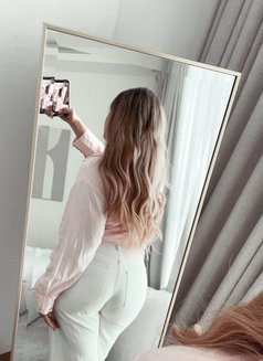 Blonde German curvy & all natural GFE - escort in Dubai Photo 12 of 13