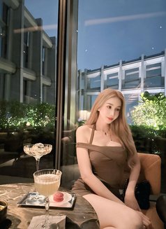 Blonde girl VVIP 🇦🇺 - puta in Seoul Photo 18 of 21