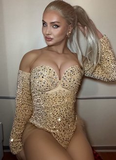 🇹🇷وصلت للتو . لفترة قصيرة🇹🇷 blonde1 - Acompañantes transexual in Riyadh Photo 1 of 5