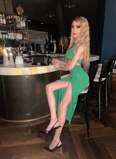 spanish25cm blonde barbieXXL - Transsexual escort in Barcelona Photo 21 of 29