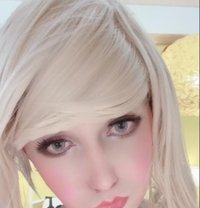 Blondie -VIRGIN -I LOVE ANAL - REAL DATE - Transsexual escort in Jeddah