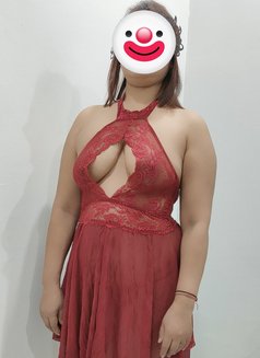 Bloosom (Cash only accepted) - puta in Noida Photo 1 of 4