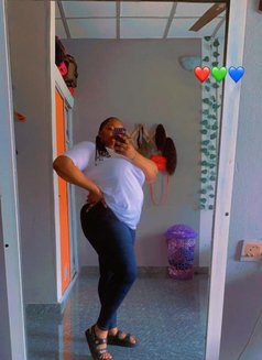 Blossom 12 - puta in Umuahia Photo 1 of 2