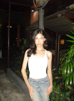 Blossom - Transsexual escort in Bangkok Photo 4 of 7