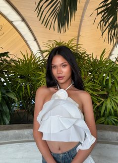Blossom - Transsexual escort in Bangkok Photo 7 of 7