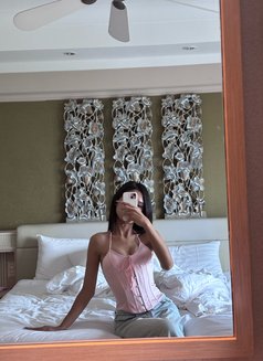 Blossom - Transsexual escort in Bangkok Photo 8 of 9