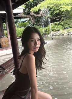 Blossom - Transsexual escort in Bangkok Photo 11 of 12