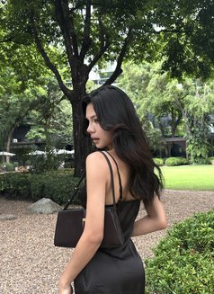 Blossom - Transsexual escort in Bangkok Photo 12 of 12