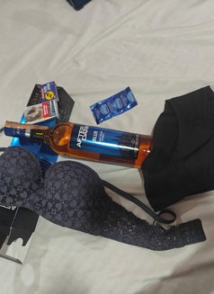 Blowjob Expert Riya - puta in Kolkata Photo 1 of 3