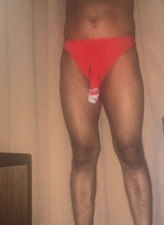 Blowjob for 15 Rials Only - Male escort in Şalālah Photo 3 of 4