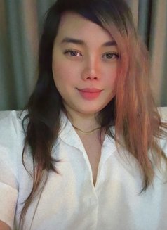 Blowmenow - Transsexual escort in Dubai Photo 4 of 5