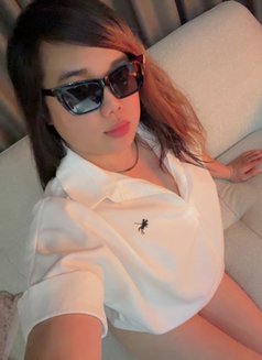 Blowmenow - Transsexual escort in Dubai Photo 5 of 5