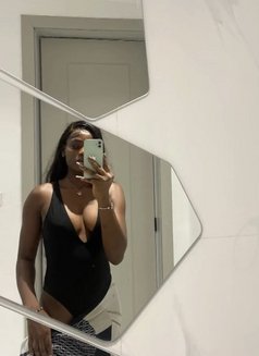 Blue - masseuse in Şalālah Photo 5 of 5