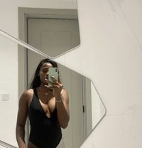 Blue - masseuse in Şalālah Photo 5 of 5