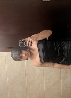 Blue Berry - Masajista in Al Manama Photo 2 of 2