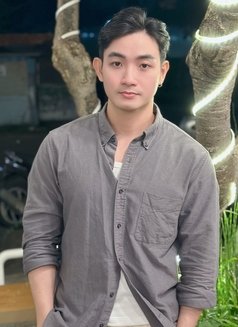 Blue Smile - Male escort in Bangkok Photo 15 of 18