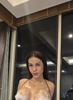 BLUESKY | Hot Thai Pornstar Videocall - puta in Bangkok Photo 2 of 13