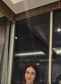 BLUESKY | Hot Thai Pornstar Videocall - puta in Bangkok Photo 3 of 13
