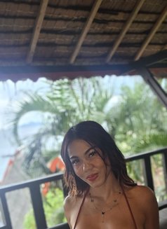 BLUESKY | Hot Thai Pornstar Videocall - puta in Bangkok Photo 4 of 13