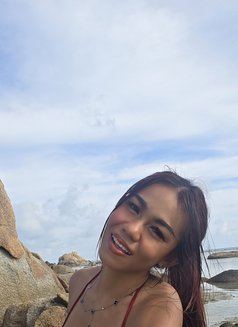 BLUESKY | Hot Thai Pornstar Videocall - puta in Bangkok Photo 5 of 13
