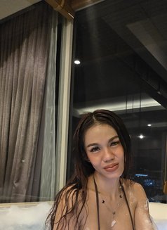 BLUESKY | Hot Thai Pornstar Videocall - puta in Bangkok Photo 16 of 19