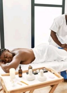 Bob - Acompañantes masculino in Johannesburg Photo 9 of 9