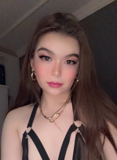 Bobbie - Transsexual escort in Riyadh Photo 3 of 3