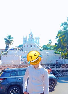 Bobby - escort in New Delhi Photo 2 of 5