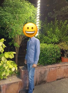 Bobby - escort in New Delhi Photo 3 of 5