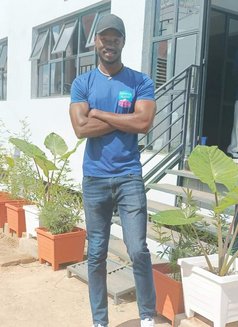 Bobby - Male escort in Nairobi Photo 2 of 7