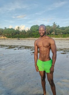 Nutty Freako - Acompañantes masculino in Nairobi Photo 8 of 8