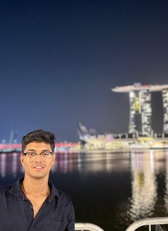 Bobby loyal - Male escort in Singapore Photo 4 of 5