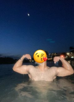 Bobby loyal - Male escort in Singapore Photo 2 of 4