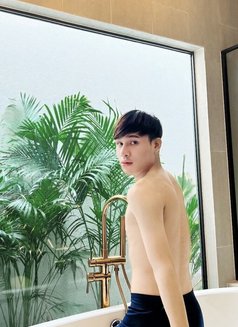 Bobie - Acompañantes masculino in Bangkok Photo 9 of 9